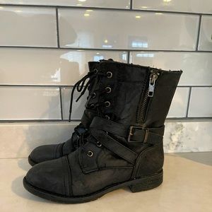 Girls combat boots